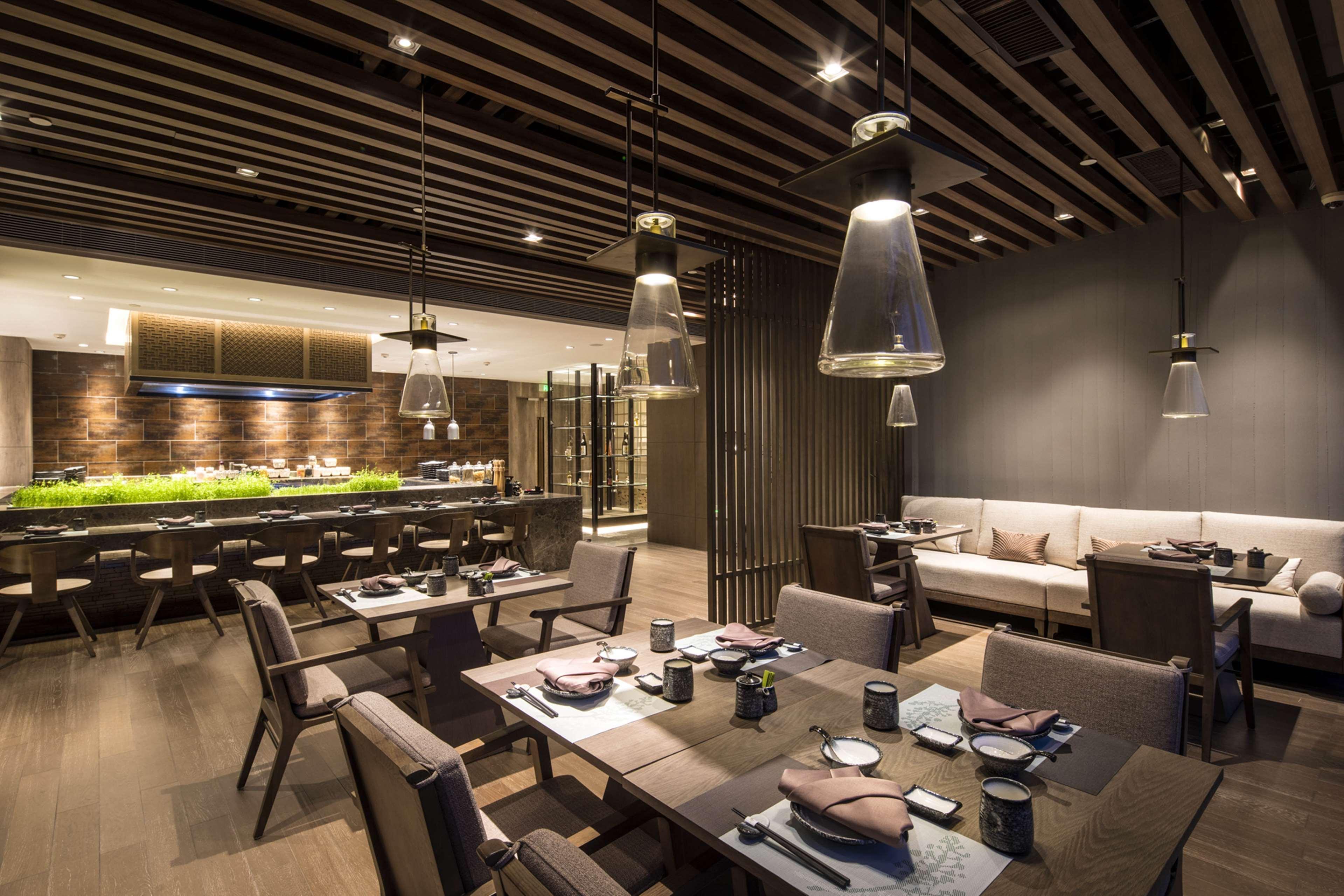 Doubletree By Hilton Shenzhen Longhua: Central Location Near Metro & Attractions Exterior photo