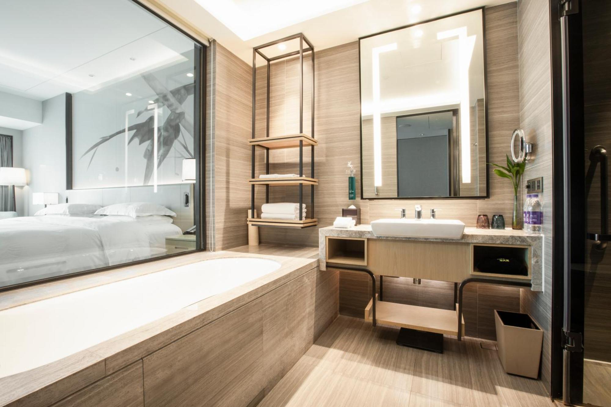 Doubletree By Hilton Shenzhen Longhua: Central Location Near Metro & Attractions Exterior photo