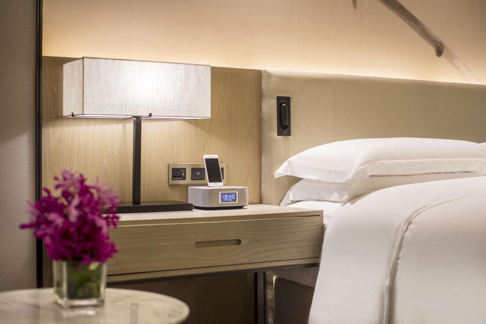 Doubletree By Hilton Shenzhen Longhua: Central Location Near Metro & Attractions Exterior photo