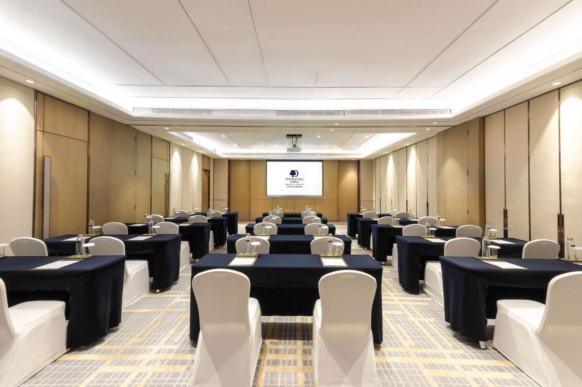 Doubletree By Hilton Shenzhen Longhua: Central Location Near Metro & Attractions Exterior photo