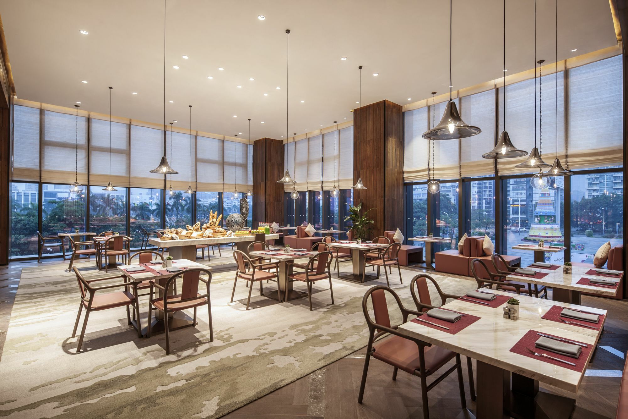 Doubletree By Hilton Shenzhen Longhua: Central Location Near Metro & Attractions Exterior photo
